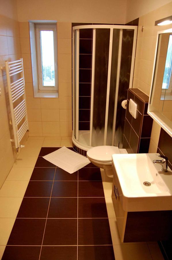Penzion Jecminek Cervena Voda Ngoại thất bức ảnh
